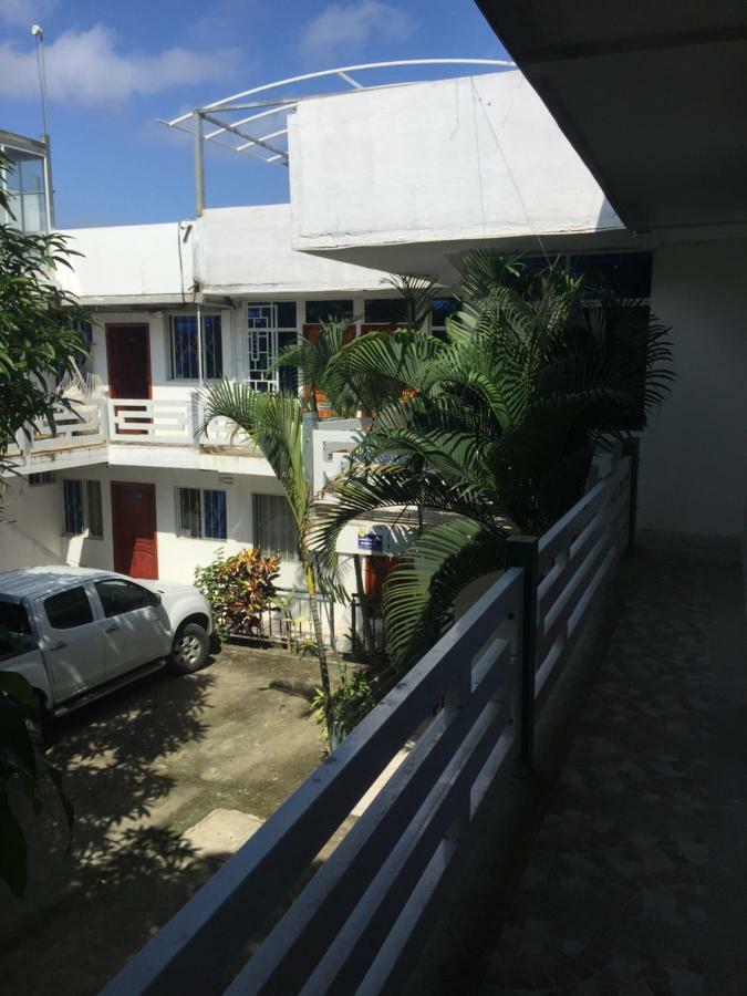 Hostal Sarai Pedernales Buitenkant foto