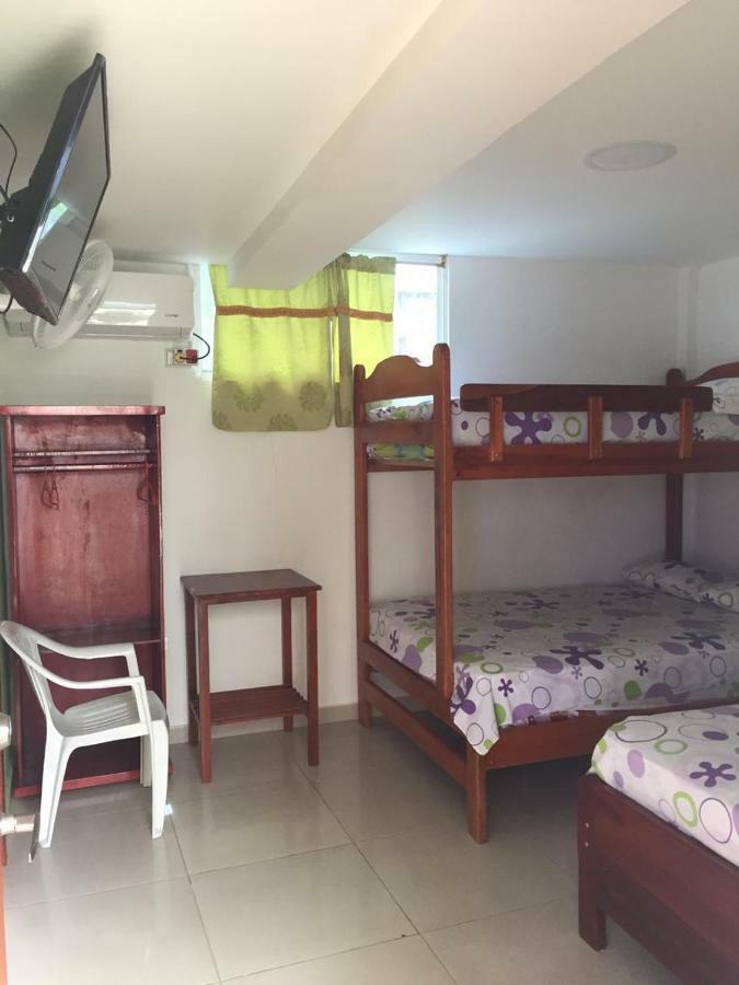 Hostal Sarai Pedernales Buitenkant foto